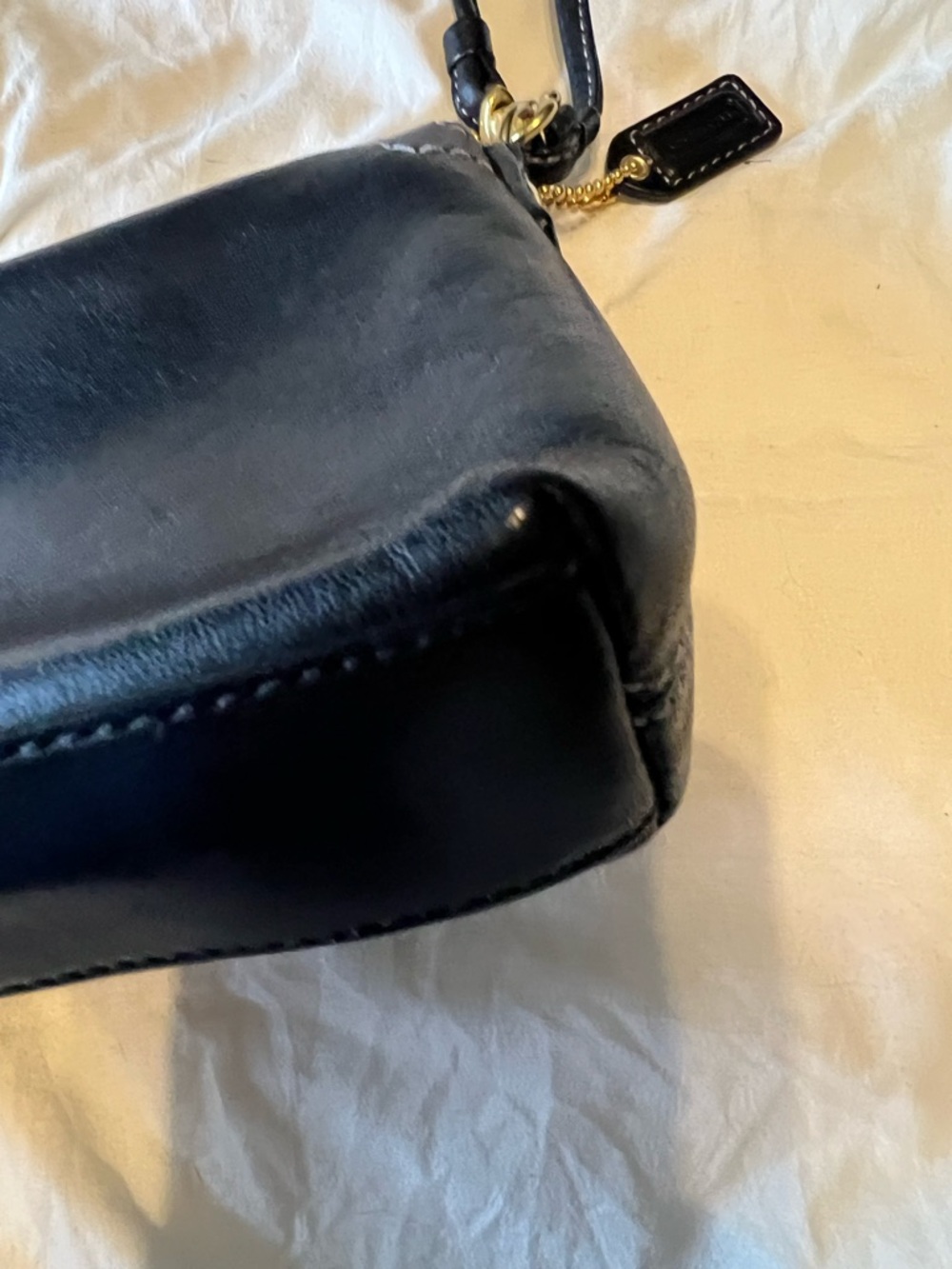 Coach Vintage Mini Turnlock Wristlet - Picture 13 of 16